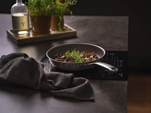 ZERO – NATURLIG NON-STICK STEKEPANNE 22CM - 2