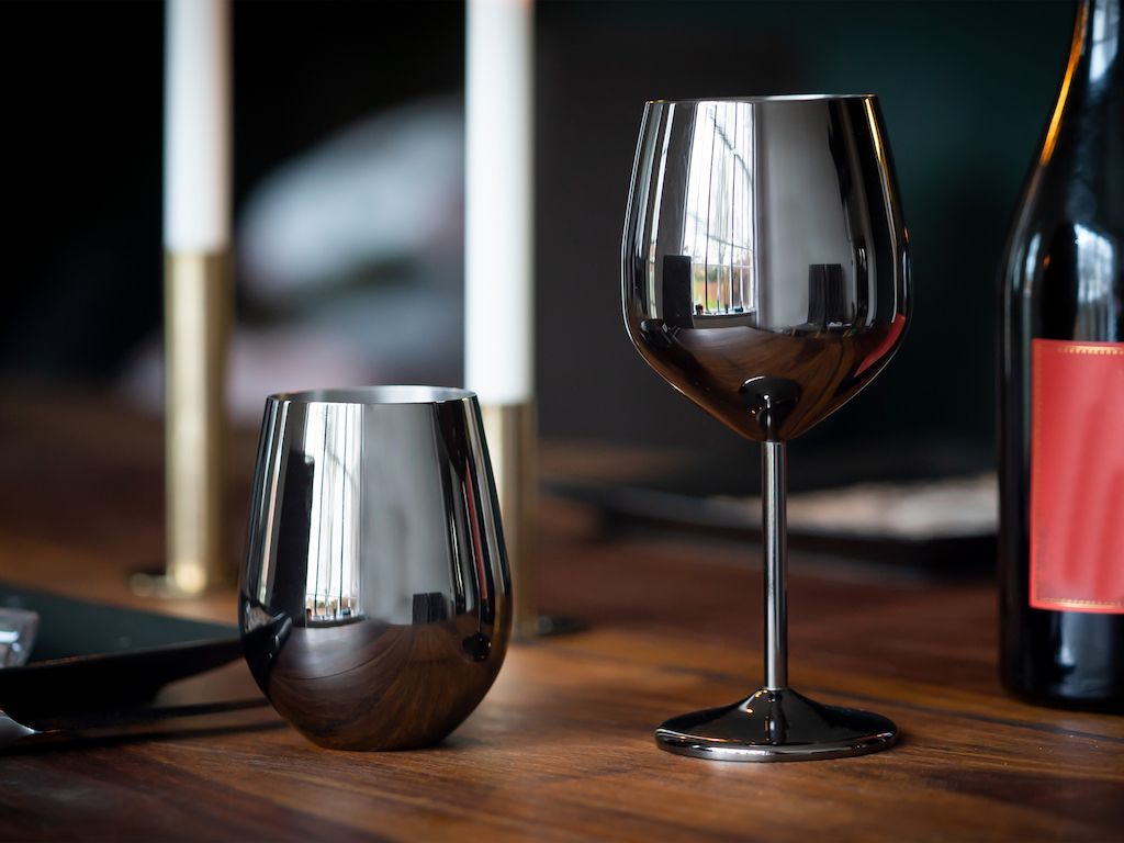 VINGLASS AV RUSTFRITT STÅL - 6